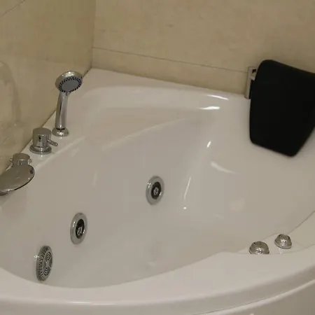 Freskia Велипойе