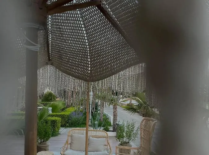 Freskia Hotel Velipojë