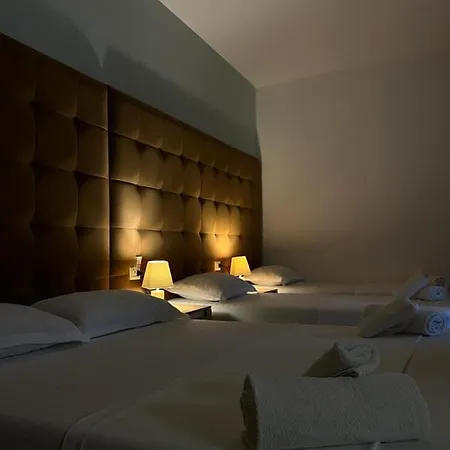 Freskia Hotel Velipojë