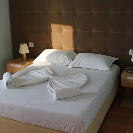 Hotel Freskia 4*