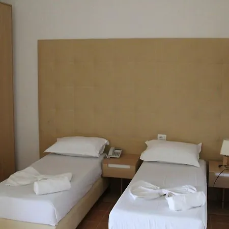 Freskia 4*