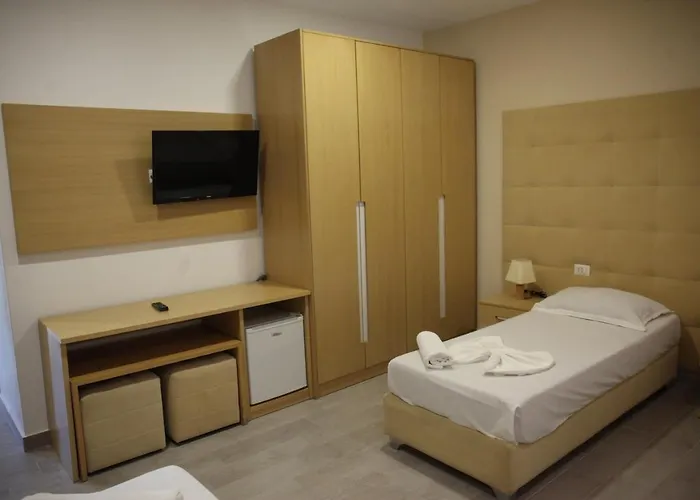 Freskia Hotel Velipojë