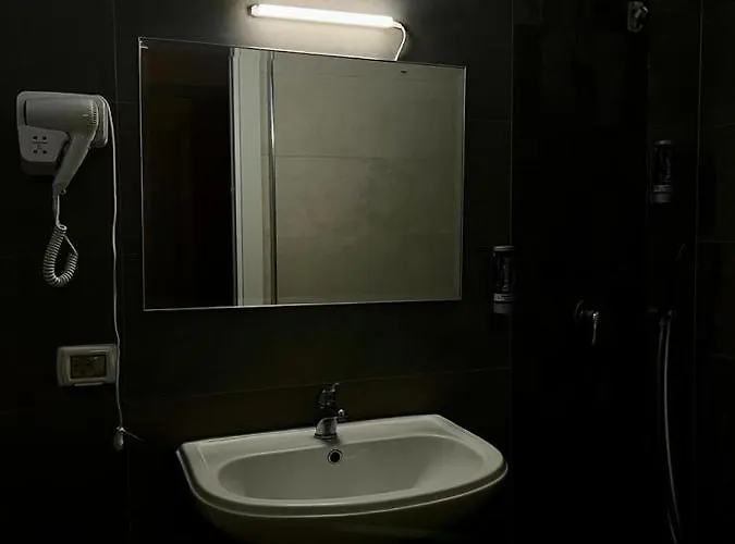 Freskia Hotel Velipojë