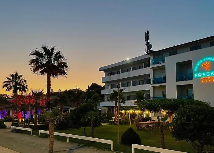 Freskia Hotel Velipojë