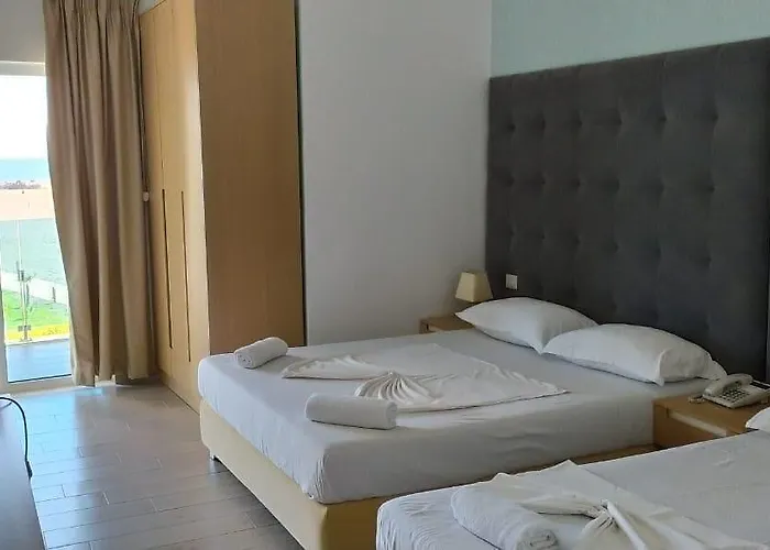 Freskia Hotel Velipojë